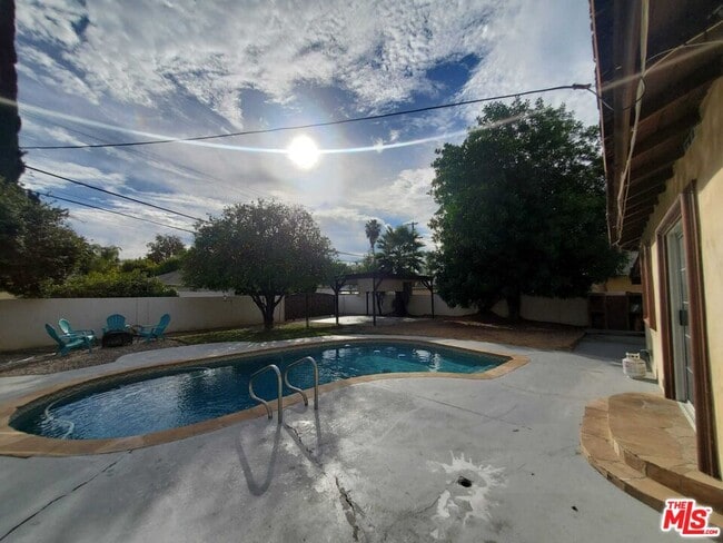 Building Photo - 19150 Topham St