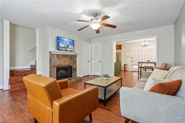 Building Photo - 102 Holcomb Ferry Rd