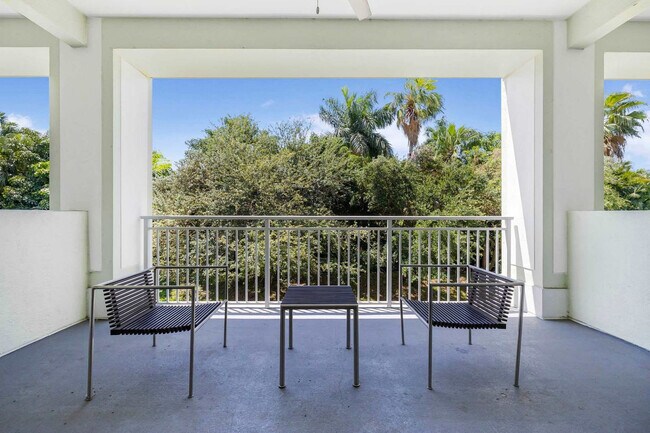 Building Photo - 5300 NW 87th Ave