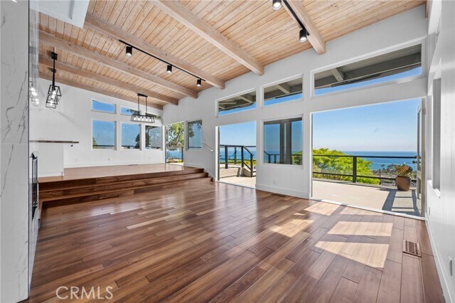 Building Photo - 1560 Sunset Ridge Dr