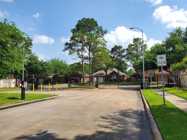Building Photo - 1710 Ocotillo Ct
