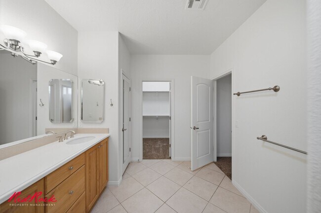 Building Photo - 1546 Morane Manor Dr