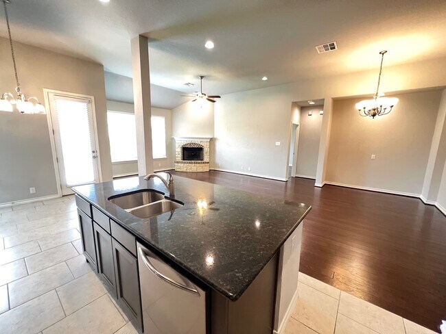 Building Photo - 9740 Innes Pl