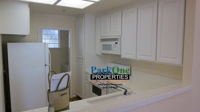 Building Photo - San Ramon Ground Floor Condo with Large Attached Garage!!