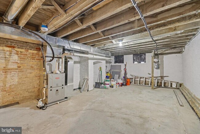 Building Photo - 1628 E Biddle St