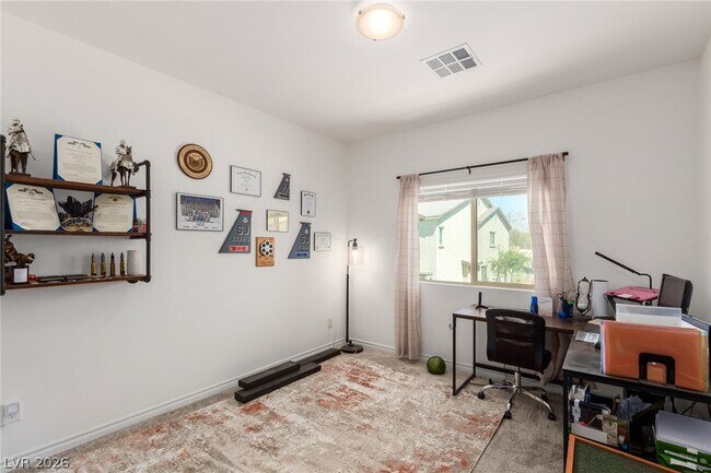 Building Photo - 825 Star Estates Ave