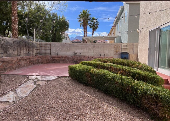 Building Photo - THREE BEDROOM HOME IN EL CAPITAN RANCH