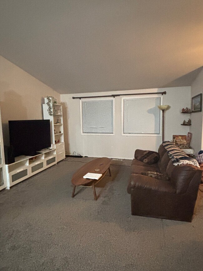 Building Photo - 4309 Montclair Dr SE