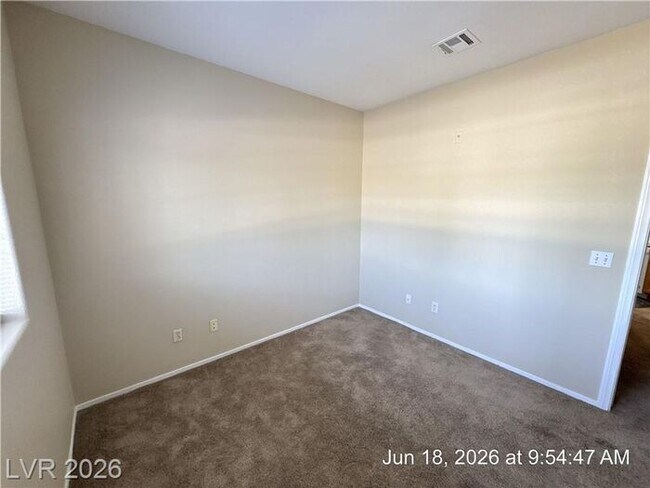 Building Photo - Green Valley Condo w/Community Pool!!