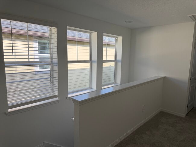 Building Photo - 10837 Littleton Isle Dr