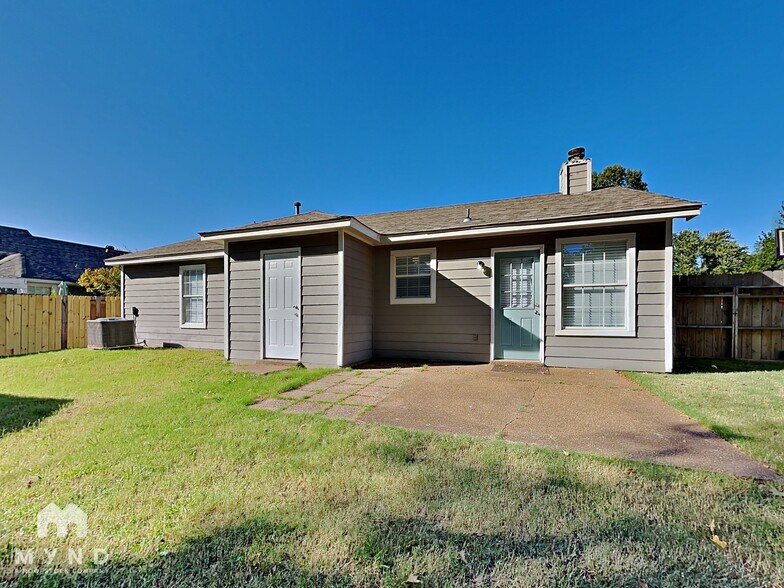 Building Photo - 6717 Elmore Woods Ln