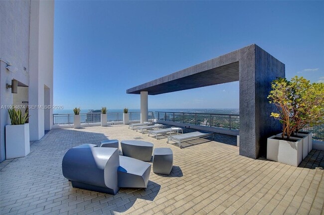 Building Photo - 60 SW 13th St