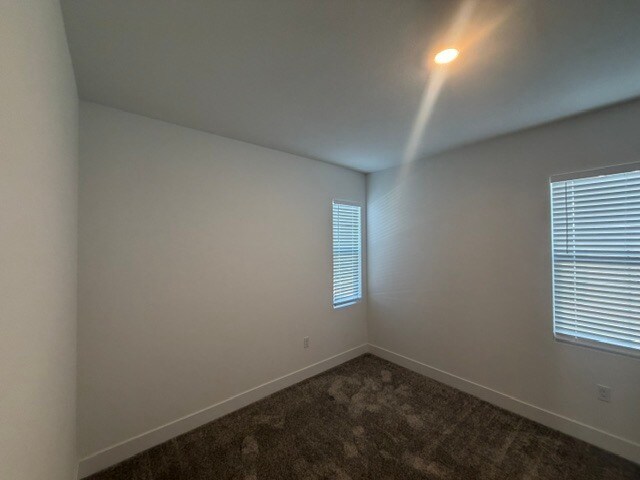 Building Photo - Lathrop - Gorgeous 5 Bedroom 3 Bathroom Home