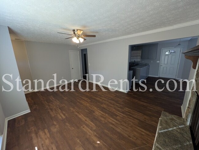 Building Photo - 622 Hickory Hollow Ln