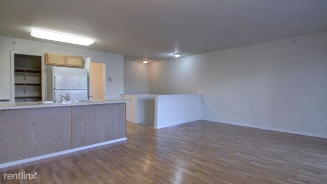 Building Photo - 10065 William Jones Cir