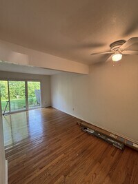 Building Photo - 1752 Maple Ridge Rd