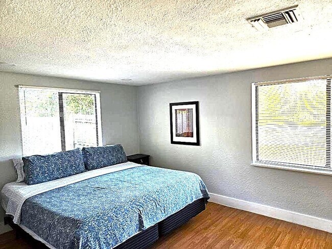 Building Photo - 6886 49th Ave N