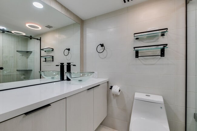 Building Photo - Elevated Penthouse Living with Private Terrace & Resort-Style Amenities * MOVE IN SPECIAL *