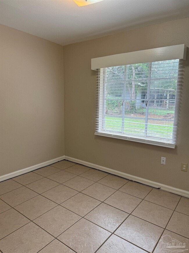 Building Photo - 5398 Park Ln