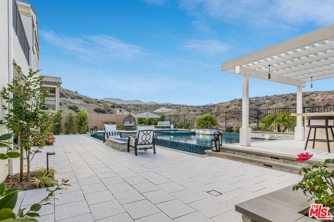 Building Photo - 24407 Clear Creek Pl