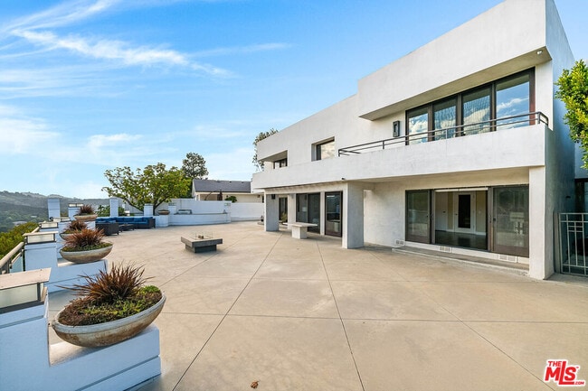 Building Photo - 11470 Dona Evita Dr