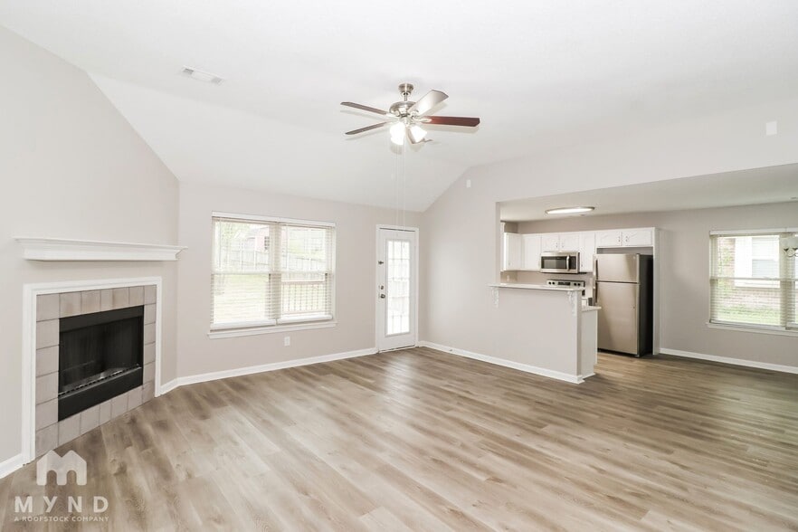 Building Photo - 15 Rolling Oaks Dr