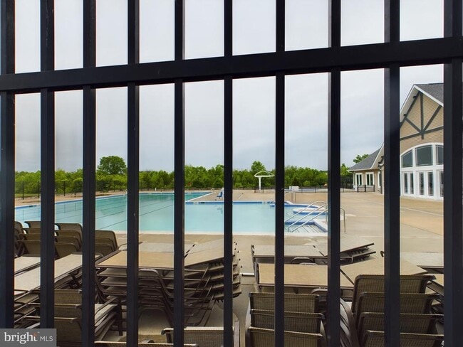 Building Photo - 6479 Jack Linton Dr S