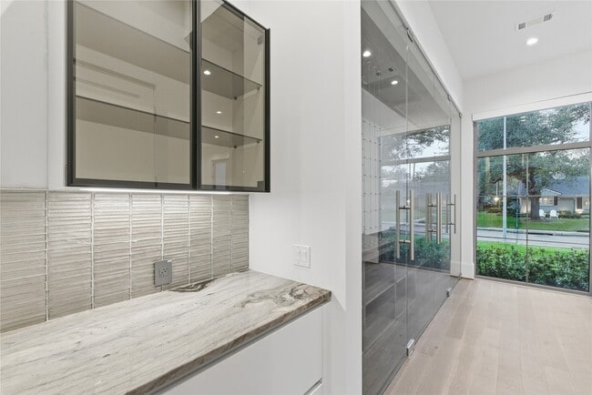 Building Photo - 6273 Piping Rock Ln