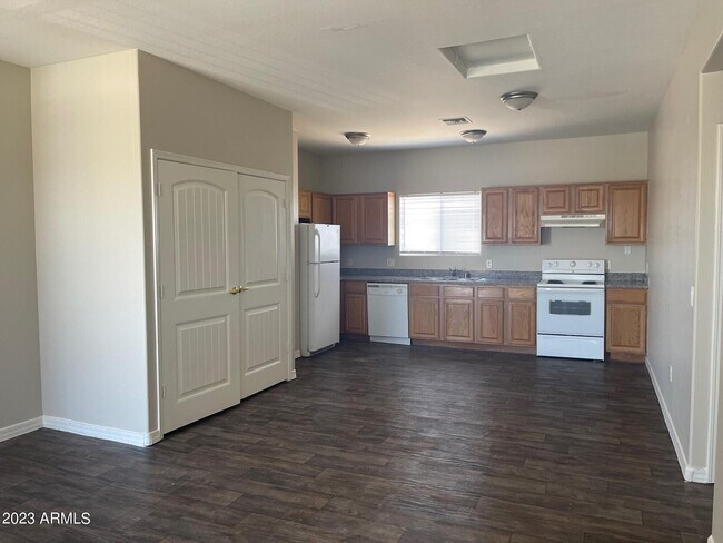 Building Photo - 8131 W Serena Dr