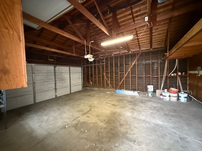 Building Photo - 3 bedroom single story in Manteca!