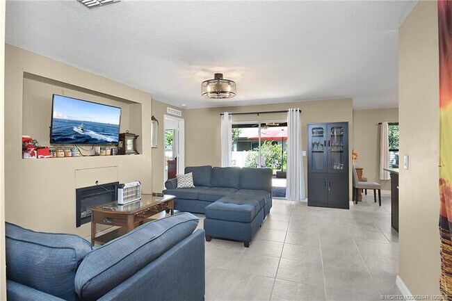 Building Photo - 5501 Jamboree Dr