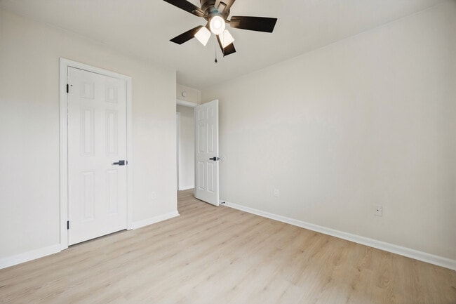 Building Photo - 5589 Campus Dr
