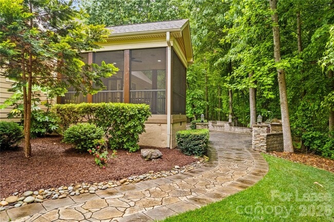 Building Photo - 8994 Azalea Rd