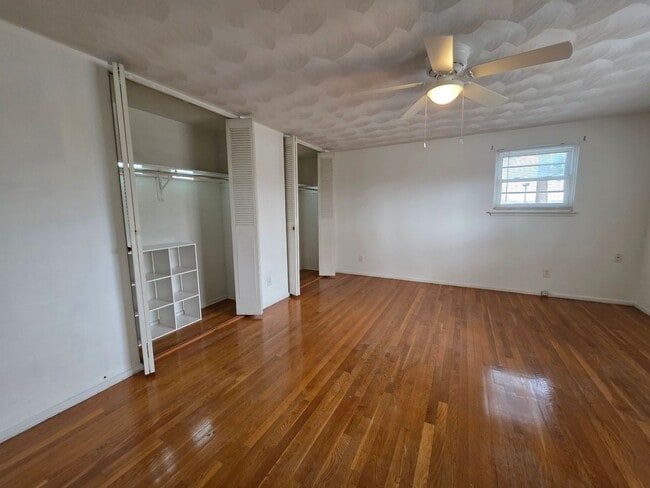 Building Photo - Carolanne Farms