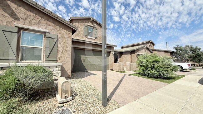 Building Photo - 1906 N 140th Dr