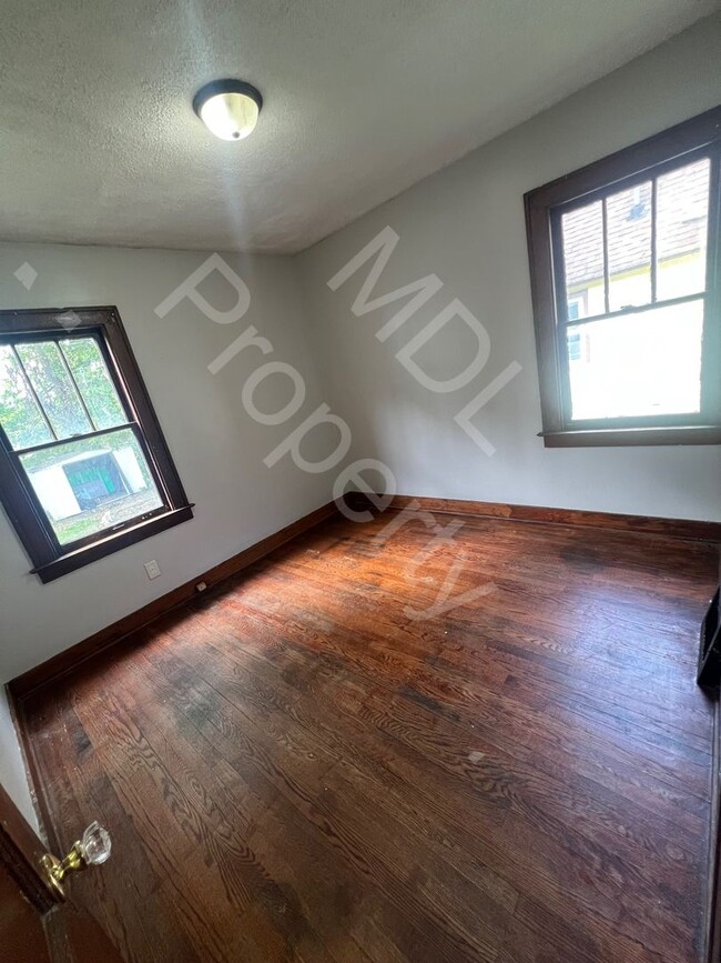 Building Photo - 3 bed 1 bath Saginaw home