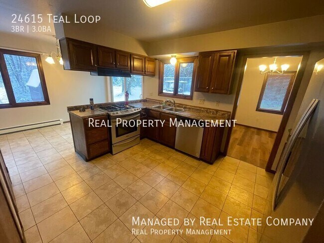 Building Photo - 24615 Teal Loop