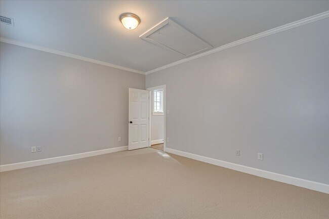Building Photo - 106 Hornsby Ln