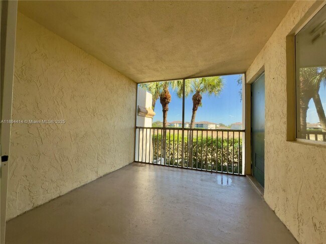 Building Photo - 13204 Glenmoor Dr
