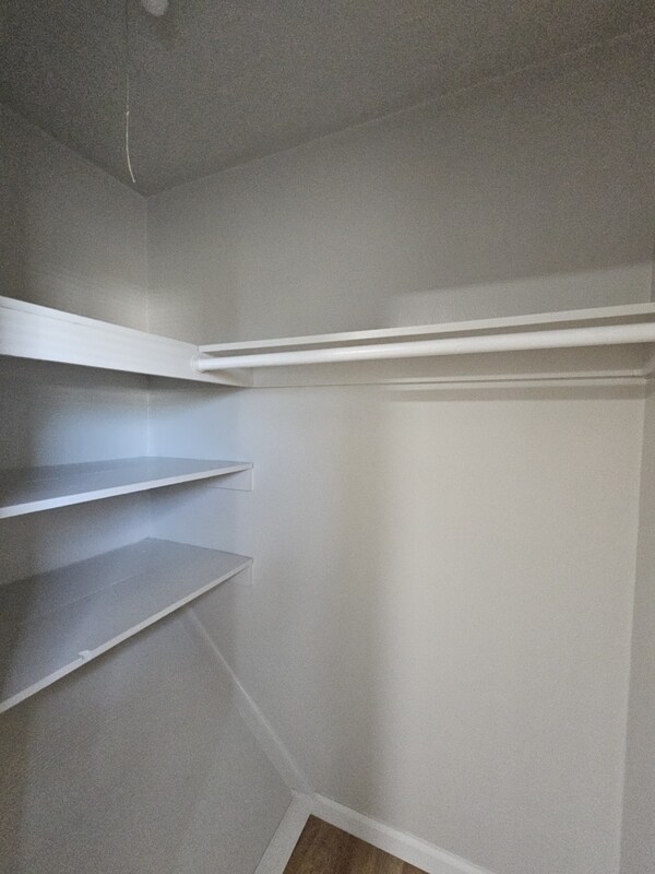 Building Photo - 723 Atterbury Ct