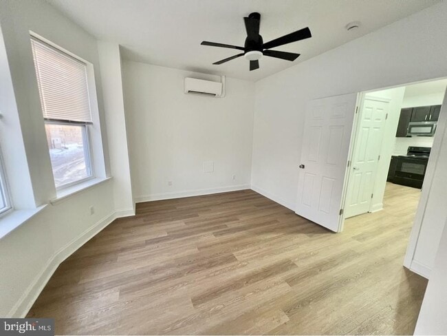 Building Photo - 2115 E Chelten Ave