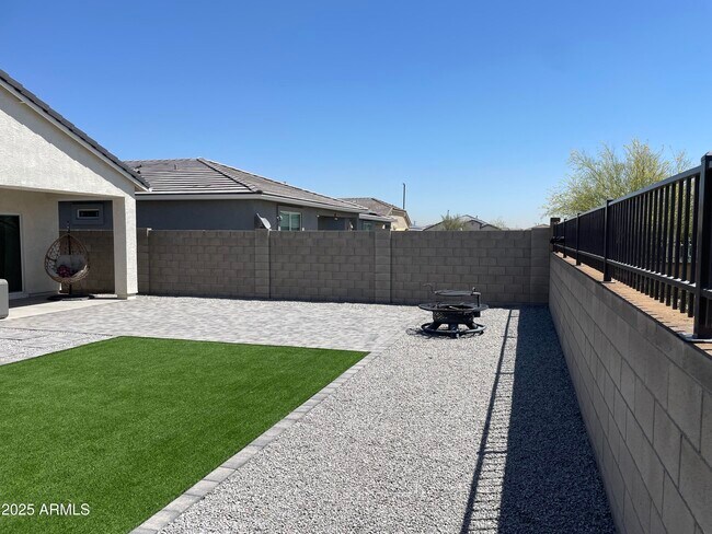 Building Photo - 24153 W Verlea Dr