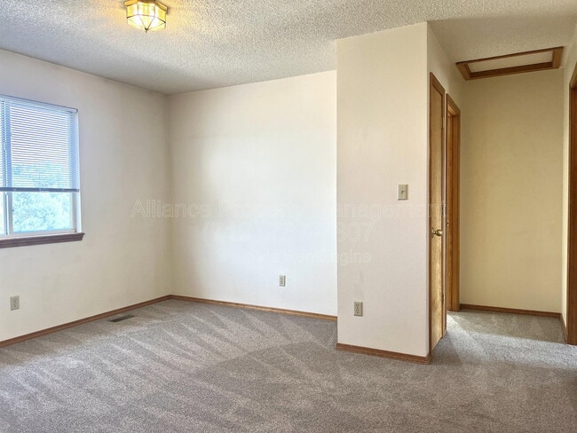 Building Photo - 6436 Peak Vista Cir