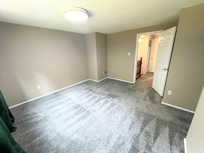 Building Photo - 5395 Harbor Ct Dr