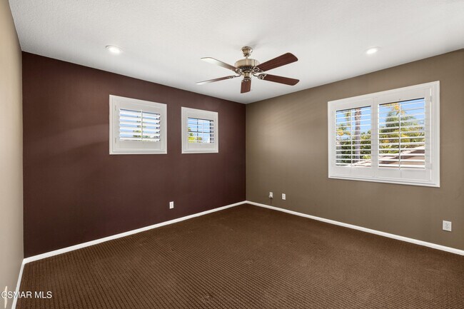 Building Photo - 1648 Meadowglen Ct