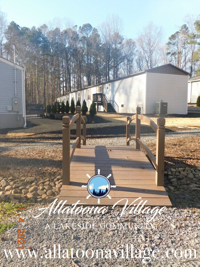 Building Photo - Newly Renovated 2BR/1Bth Lake Allatoona Home, Pet Friendly, and Community Ammenties