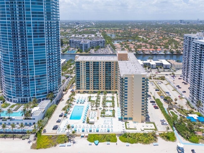 Building Photo - 2501 S Ocean Dr