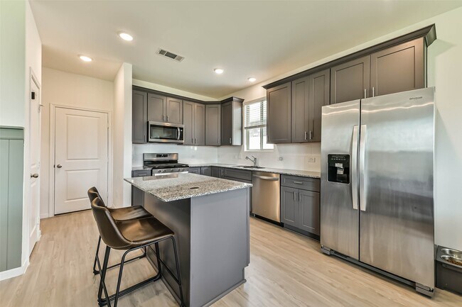 Building Photo - 339 Friesian Ct