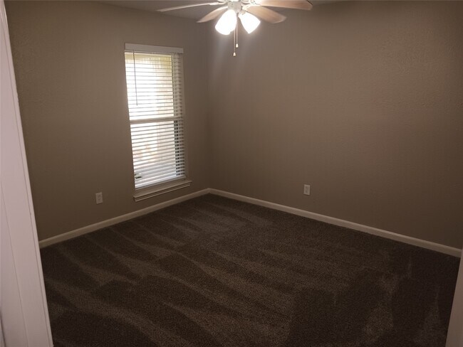 Building Photo - 3210 Willie Way
