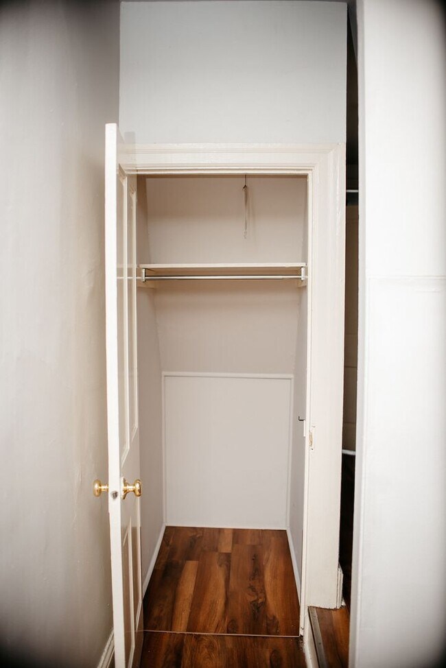 Building Photo - 331 N 3rd St